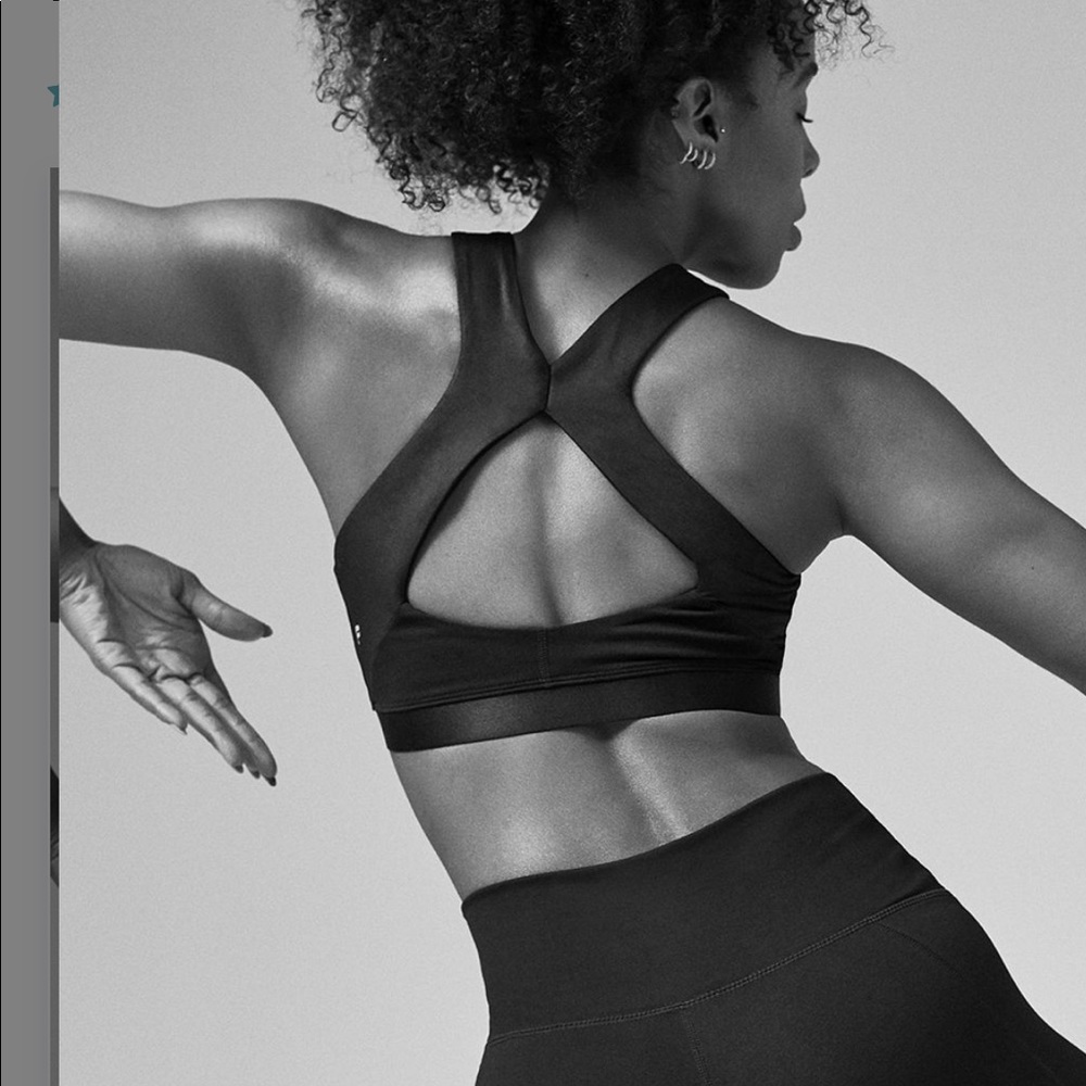 NEW fabletics sports bra